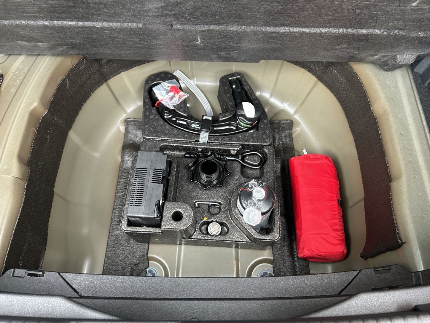 T-Cross Goal 1.0 TSI DSG Navi AhK Kamera W+S Rei