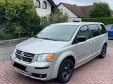 Dodge Grand Caravan 3.6 V6 TÜV / AHK / 7 Sitzer - Dodge Gebrauchtwagen in Nürnberg
