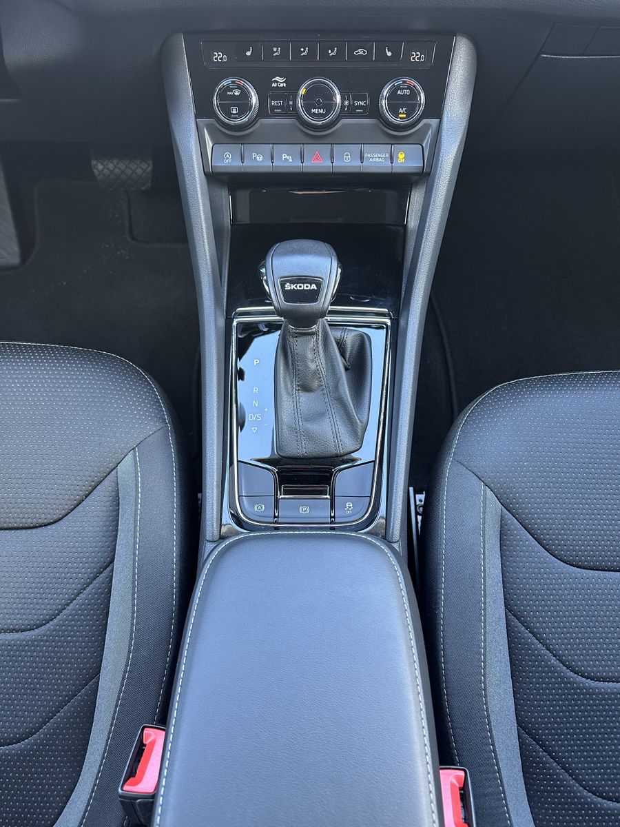 Fahrzeugabbildung SKODA Kodiaq 2.0 TDI DSG Tour NAV+LED+KAMERA+ACC+19ZO