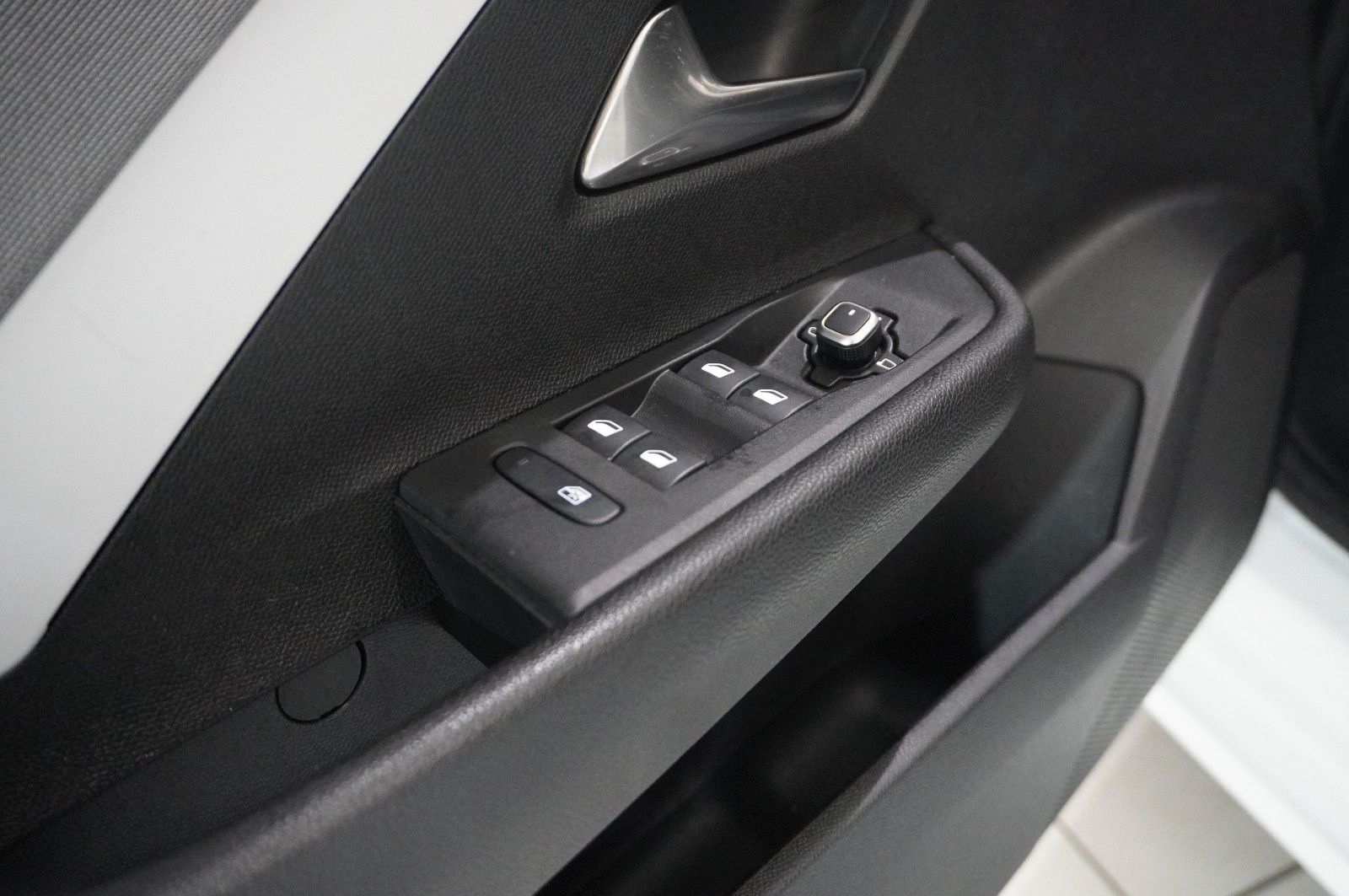 Fahrzeugabbildung Opel Astra L ST 1.5D EDITION NAVI/LED/SHZ/SPORT/DAB+