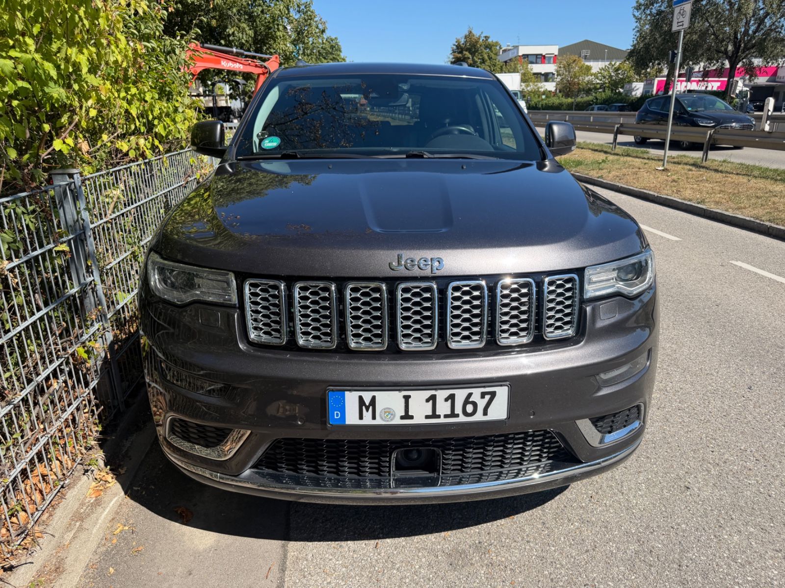 Fahrzeugabbildung Jeep Grand Cherokee 3.0l V6 MultiJet 184kW Summit