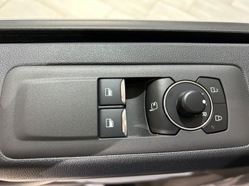 Ford Tourneo Custom L2 Tourneo Titanium 9-Sitzer