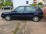 Volkswagen Schöner sparsamer  Golf 3 zu Verkaufen - : Limousine, Sparsame