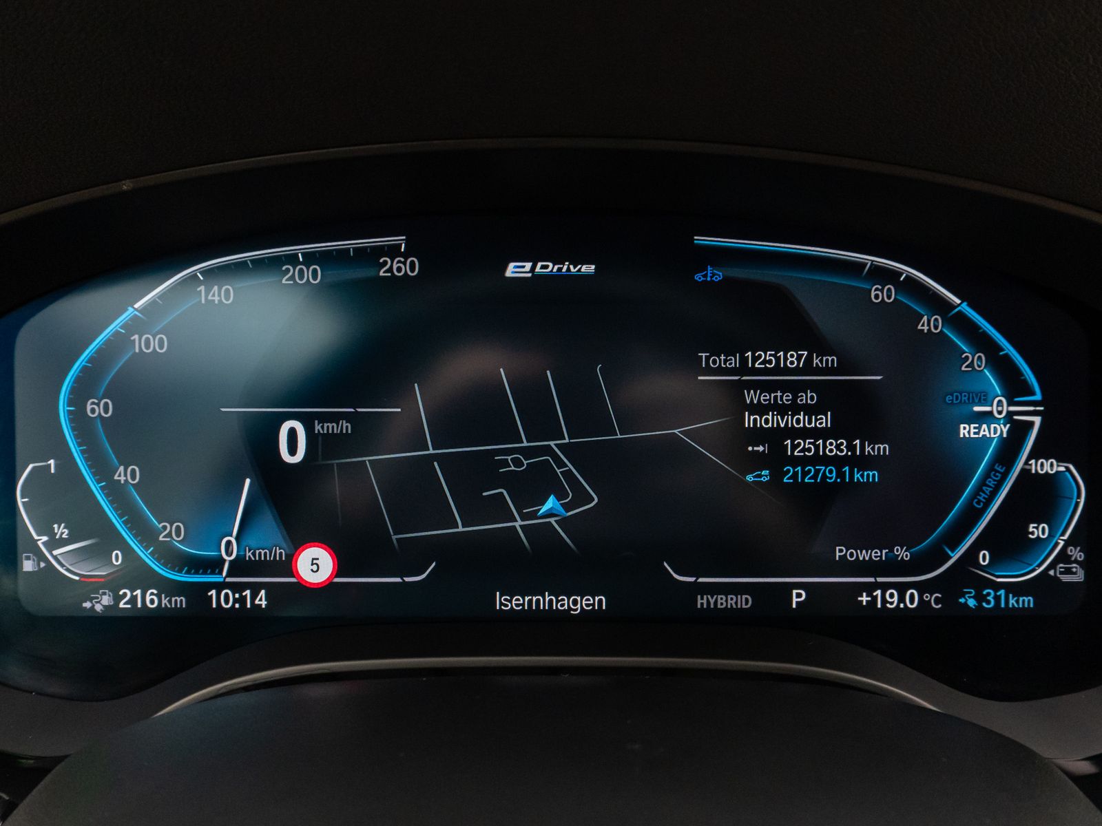 Fahrzeugabbildung BMW 530e xD Luxury Line DAB Alarm Kamera AHK 18Zoll