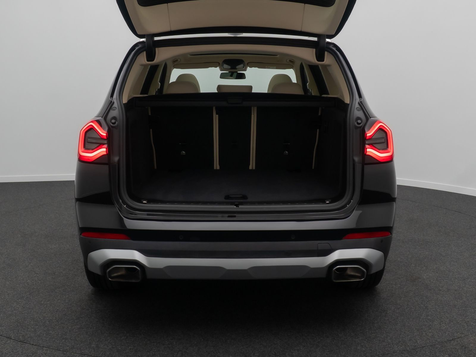 Fahrzeugabbildung BMW X3 xD30d H/K DAB Kamera Leder Panorama MSport