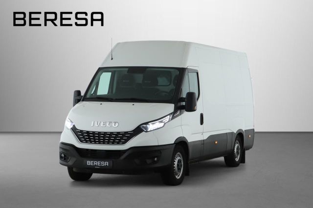 Iveco Daily Kasten Hoch Lang LED Kamera Navi