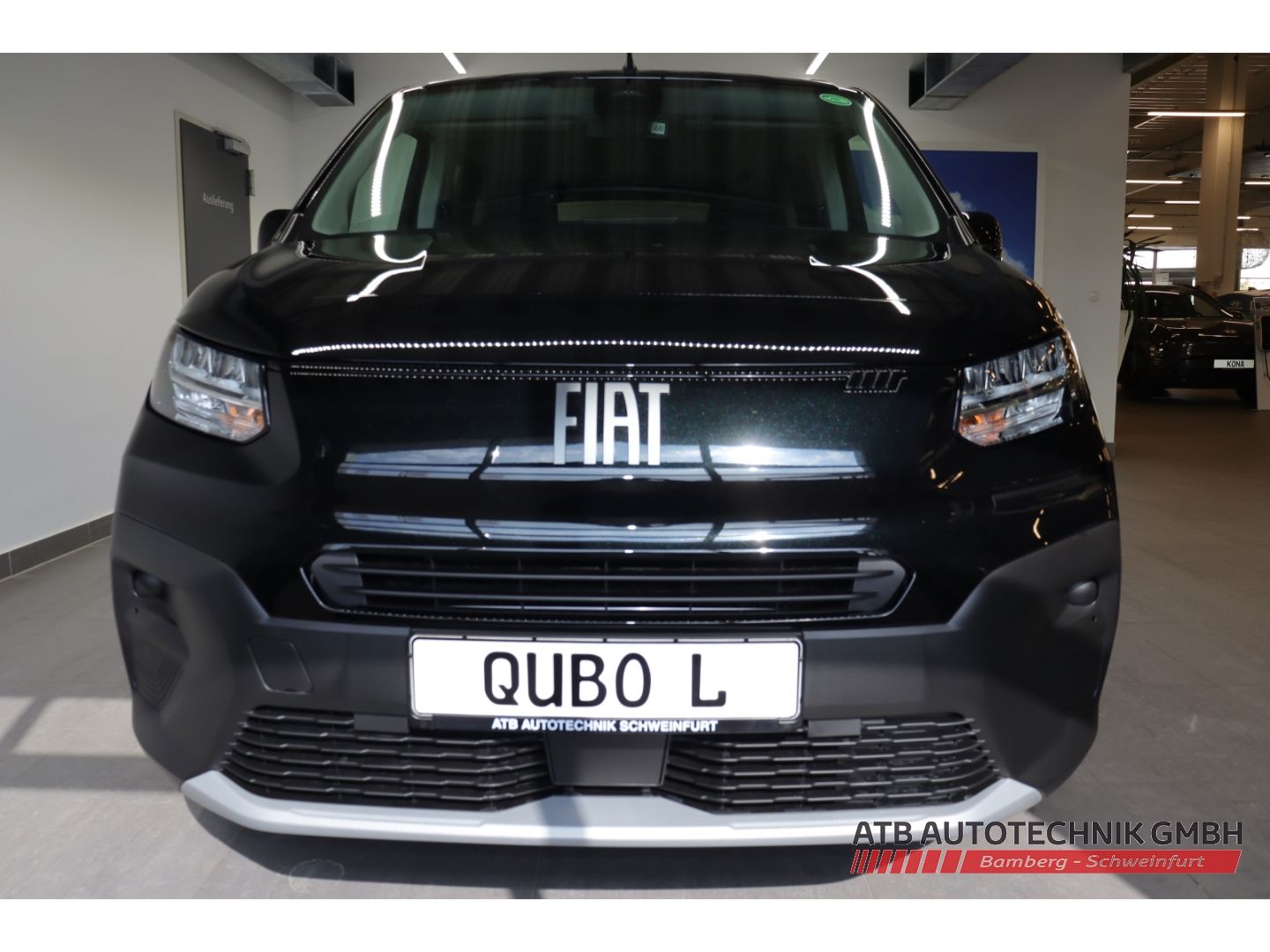 Fahrzeugabbildung Fiat Qubo -L 5-Sitzer ICON 50kWh 136PS Apple CarPlay