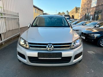 Volkswagen Touareg - 2