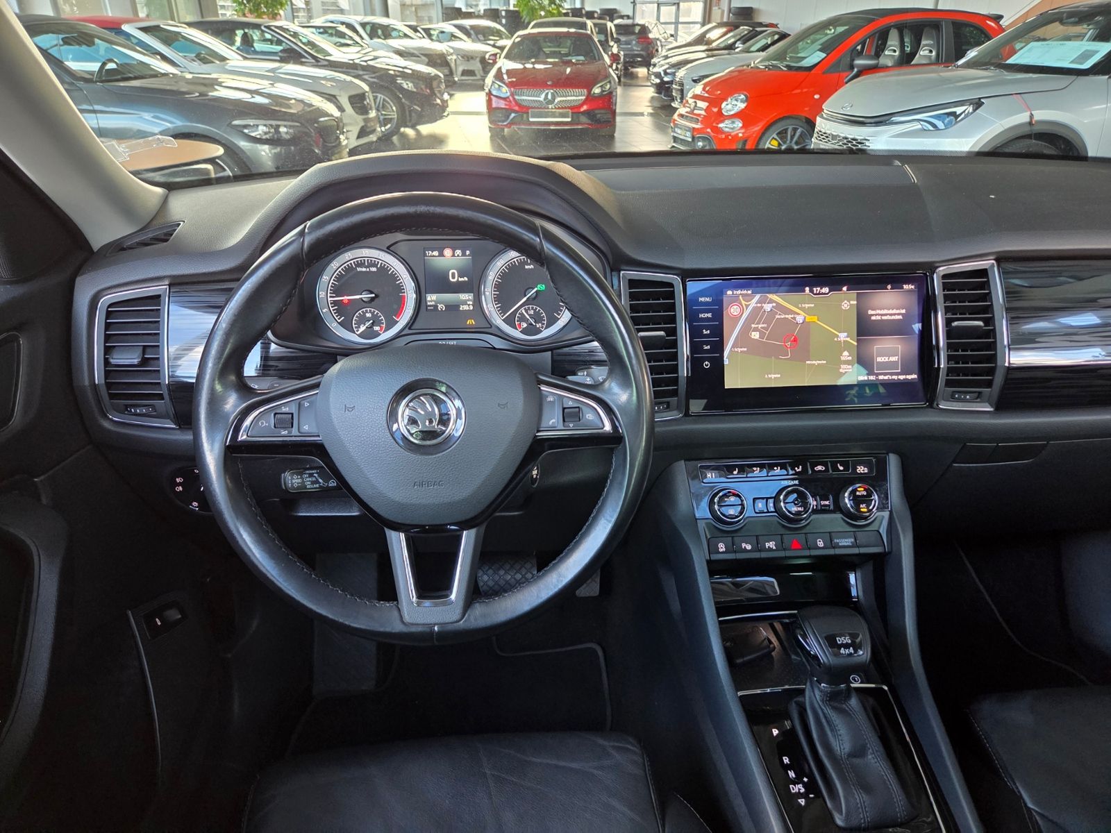 Fahrzeugabbildung SKODA Kodiaq Style 4x4 PANO MEMORY 360° STNDHZ