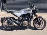 Husqvarna Vitpilen 401 * WIE NEU * Lenkerumbau * TOP ! - Offers