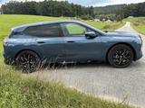 BMW iX xDrive60 HUD, AHK, Bowers & Wilkins, Glasdach - BMW iX: Von Privat