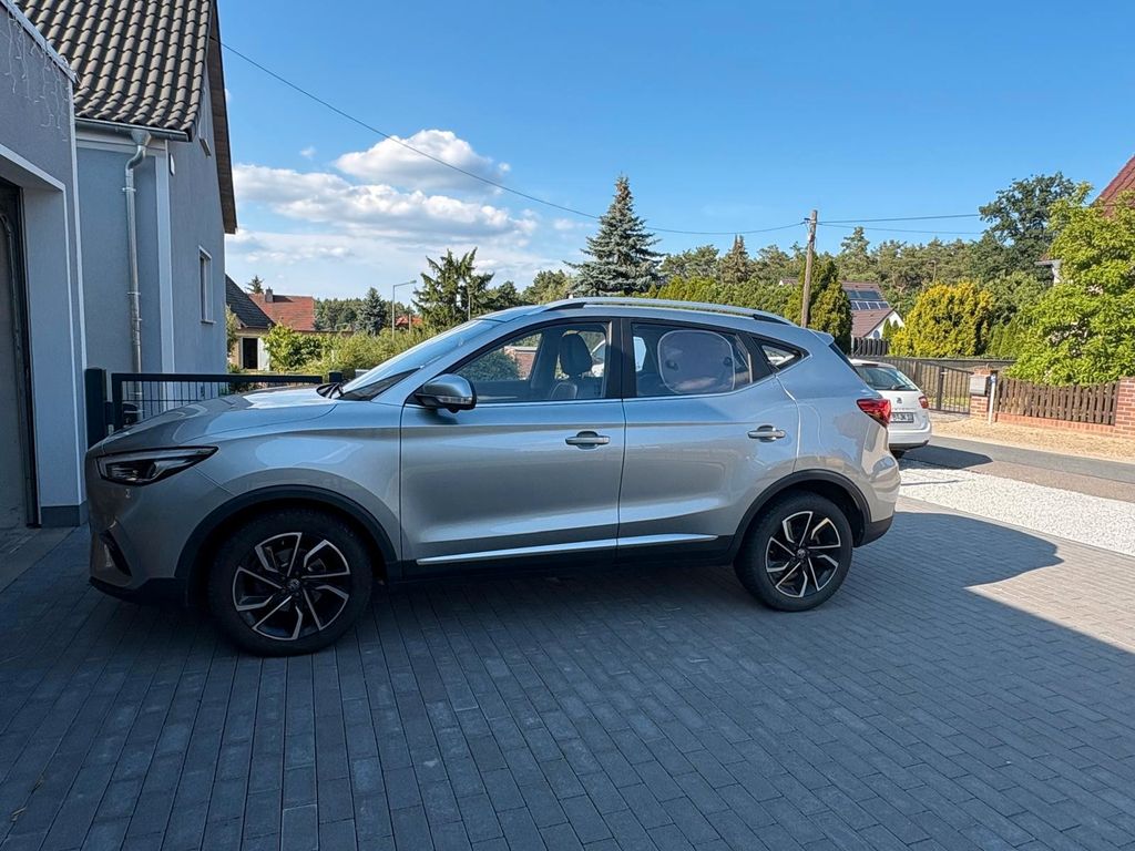Image of MG ZS