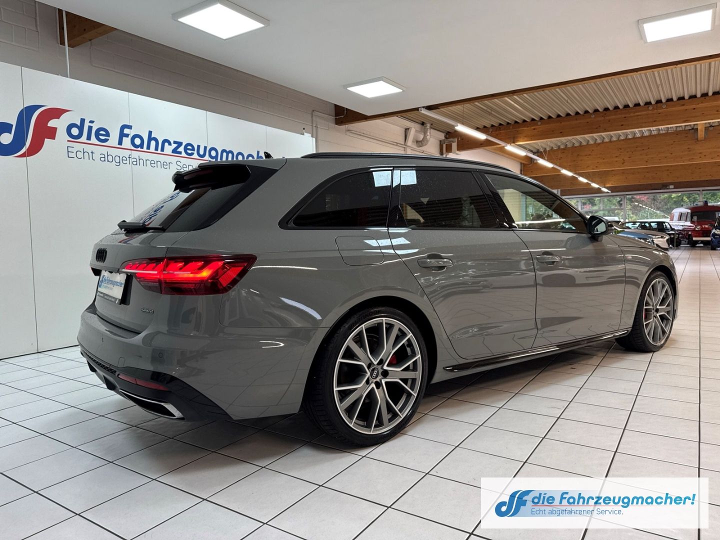 Fahrzeugabbildung Audi A4 Avant 40 TDI quattro S line 2.0 EU6d StandHZG
