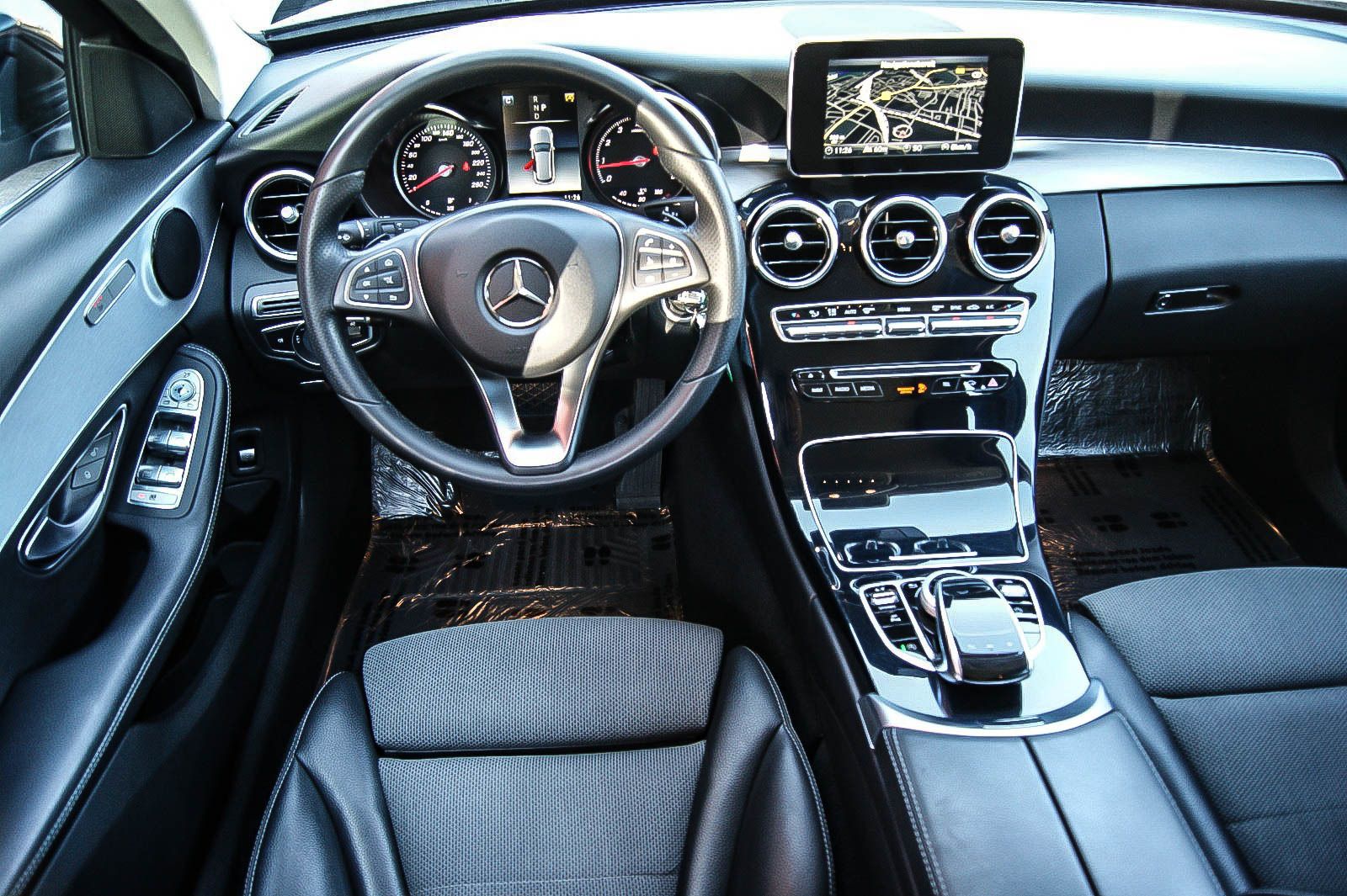 Fahrzeugabbildung Mercedes-Benz C 180 T CGI Avantgarde AHK LED NAVI SITZH