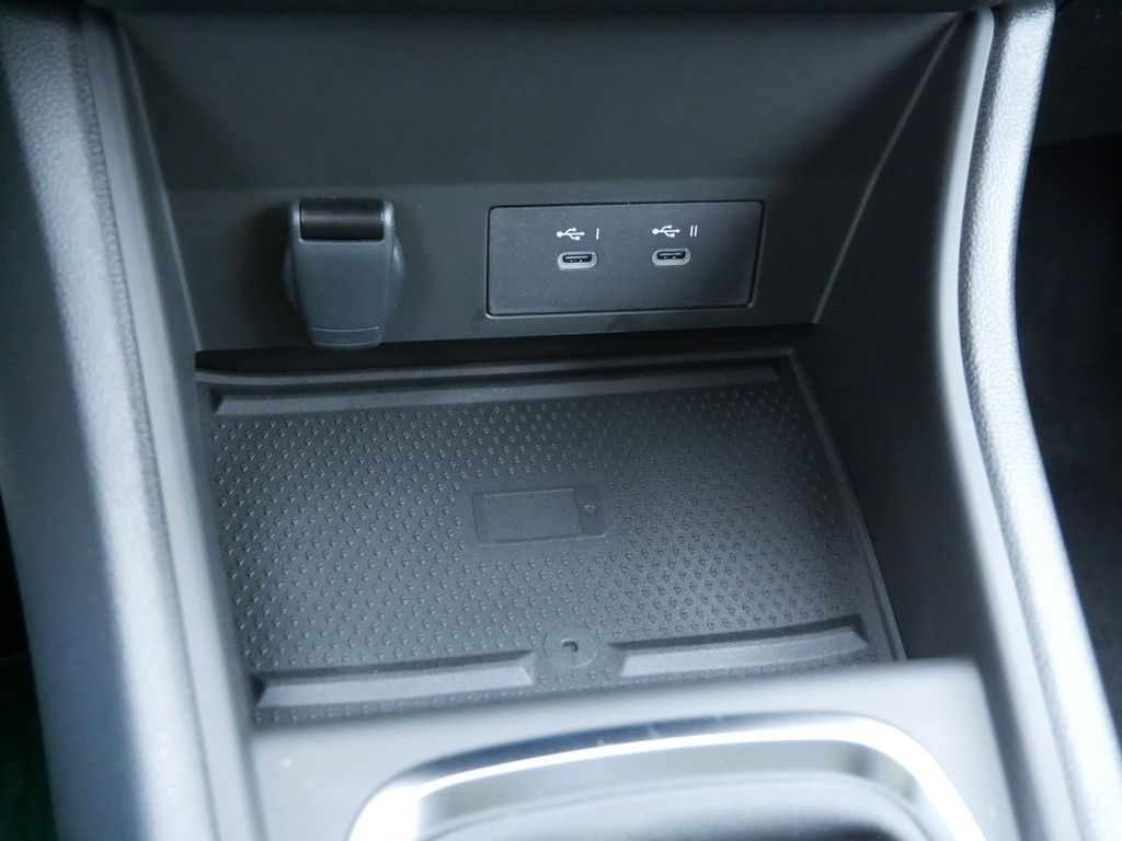 Fahrzeugabbildung Renault Captur Techno TCe 140 Mild Hybrid