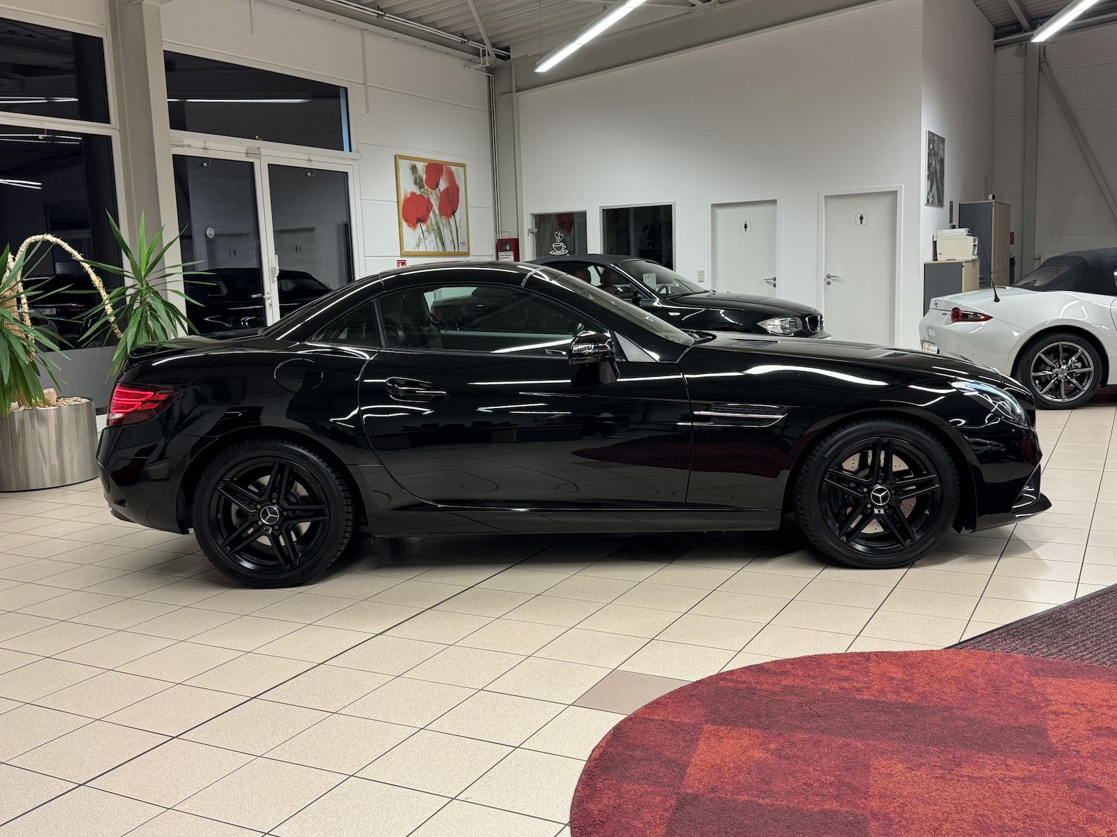 Fahrzeugabbildung Mercedes-Benz SLC 180 AMG /Night/LED/Navi/Ambiente/Airscarf