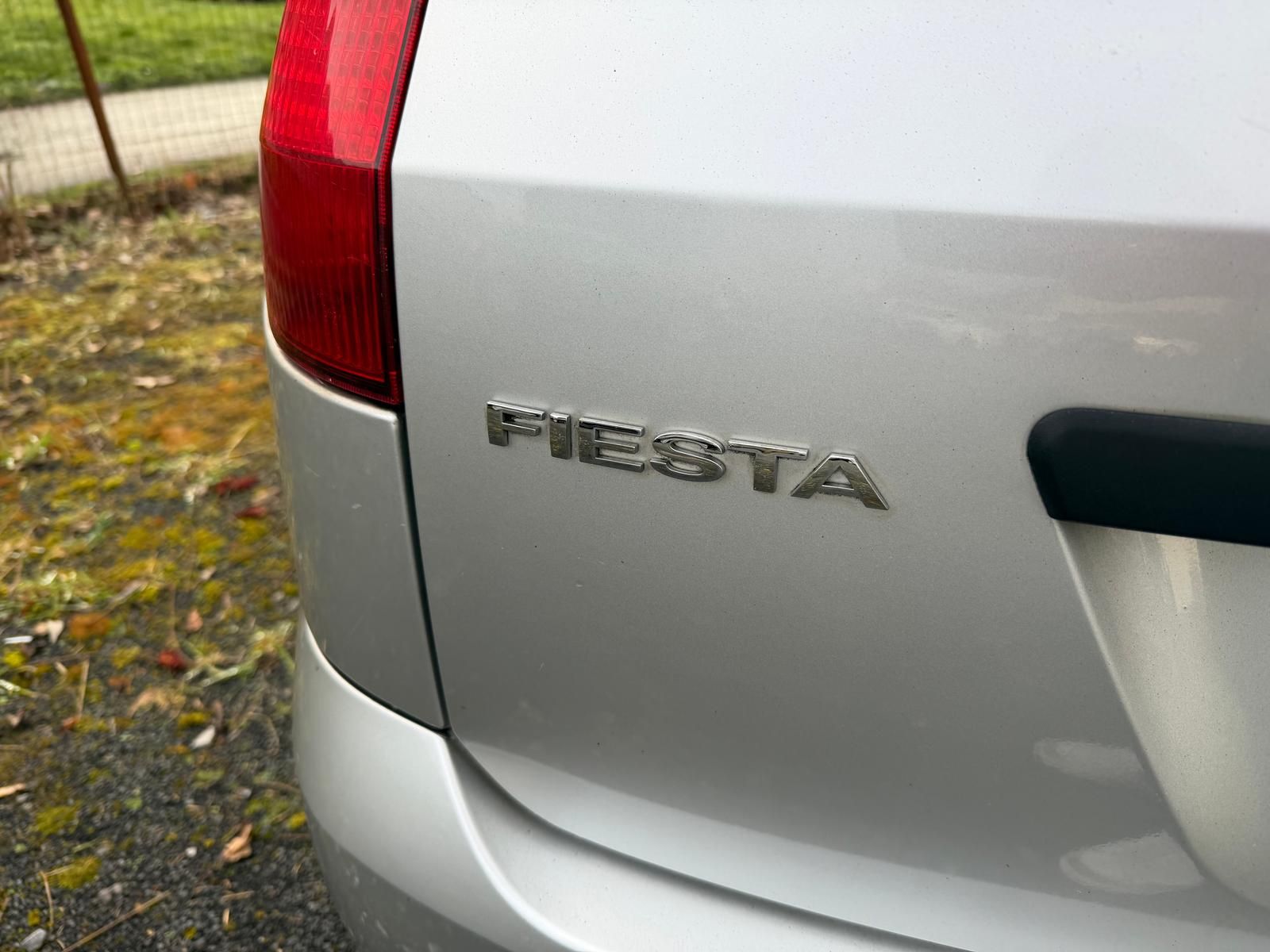 Fahrzeugabbildung Ford FIESTA AMBIENTE 1.3*TÜV NEU*AHK*KLIMA*8-FACH*