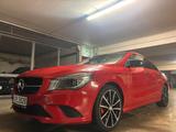 Mercedes-Benz CLA 180 - Coupe*TÜV NEU*PANORAMA*