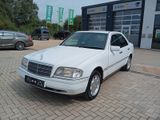 Mercedes-Benz C 220 ELEG,AUTOM.LEDER,KLIMAAUT.ALU,SERV/TÜV NEU - Mercedes-Benz C 220 mit Benzin-Antrieb: Limousine