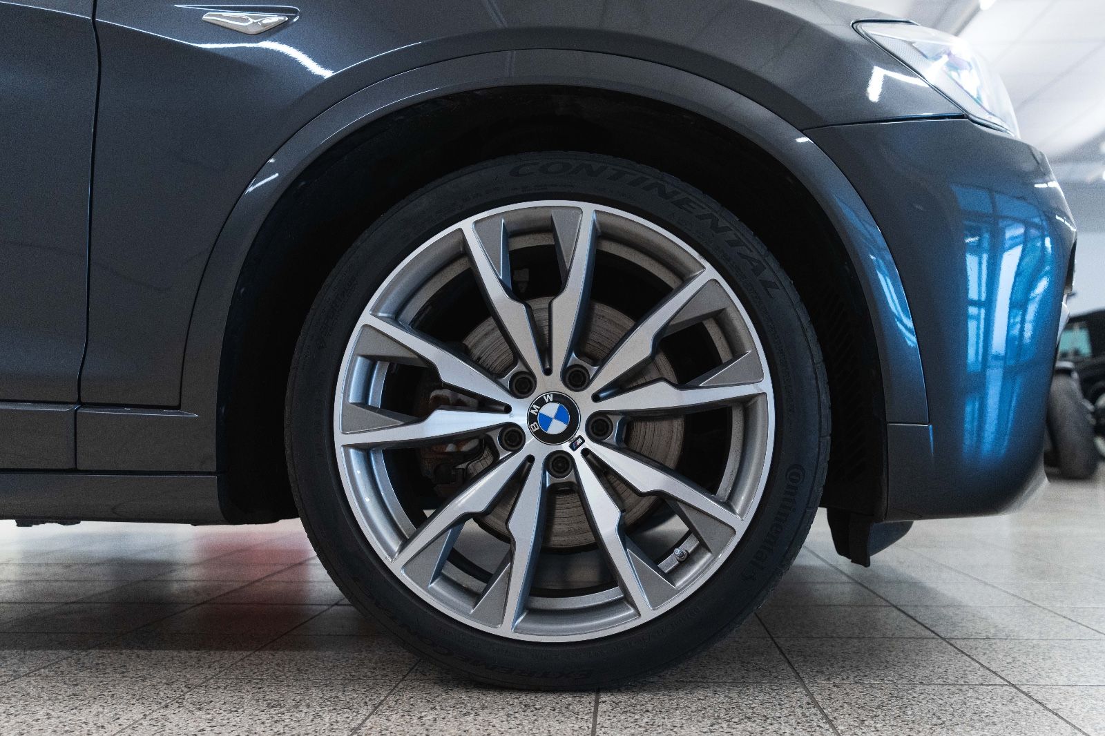 Fahrzeugabbildung BMW X4 M40i M-Sportpaket Head Up Harman 360 Xenon