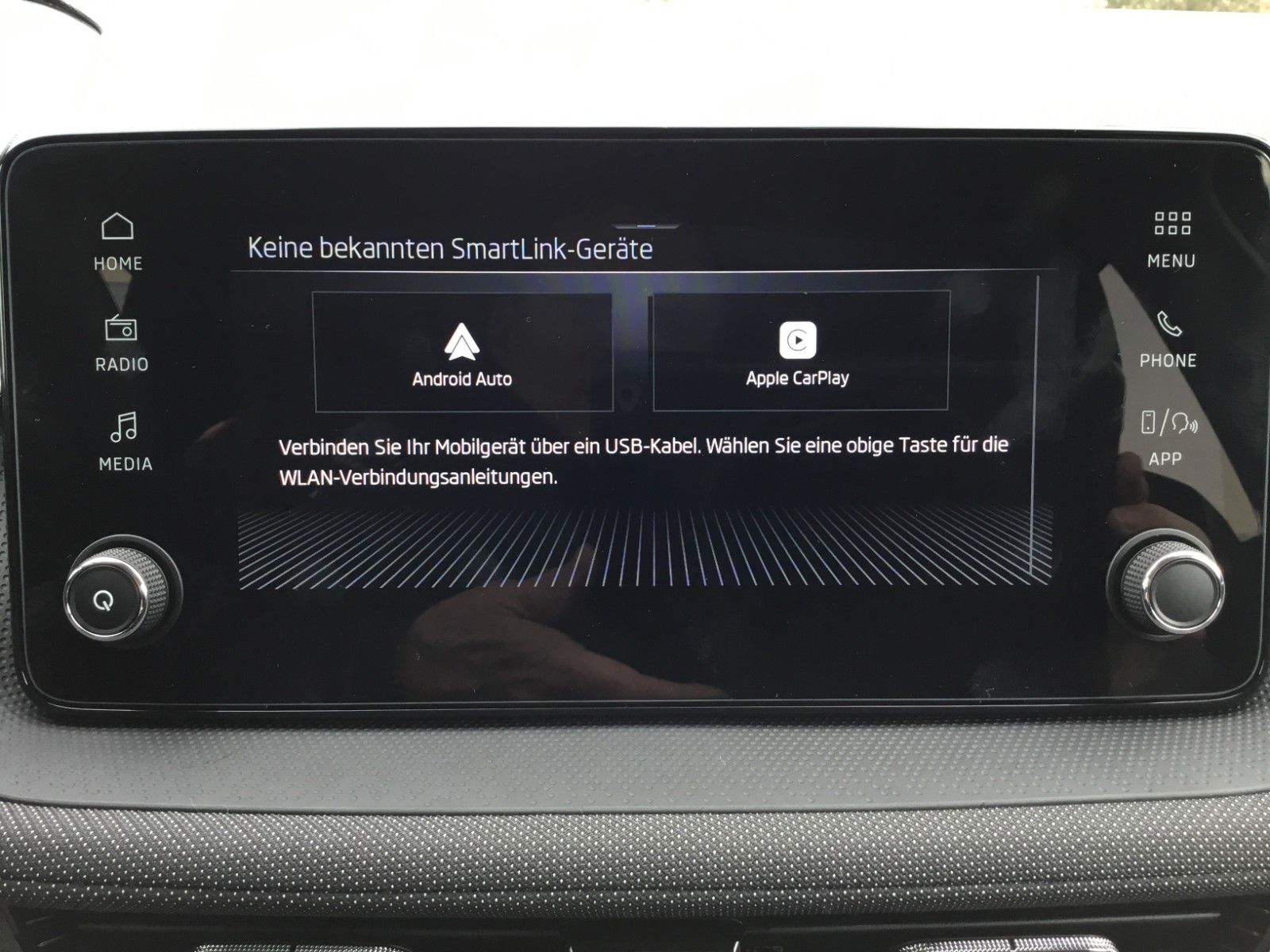 Fahrzeugabbildung SKODA Fabia 1.0l TSI DSG Selection+15"+LED+Sitzheizung