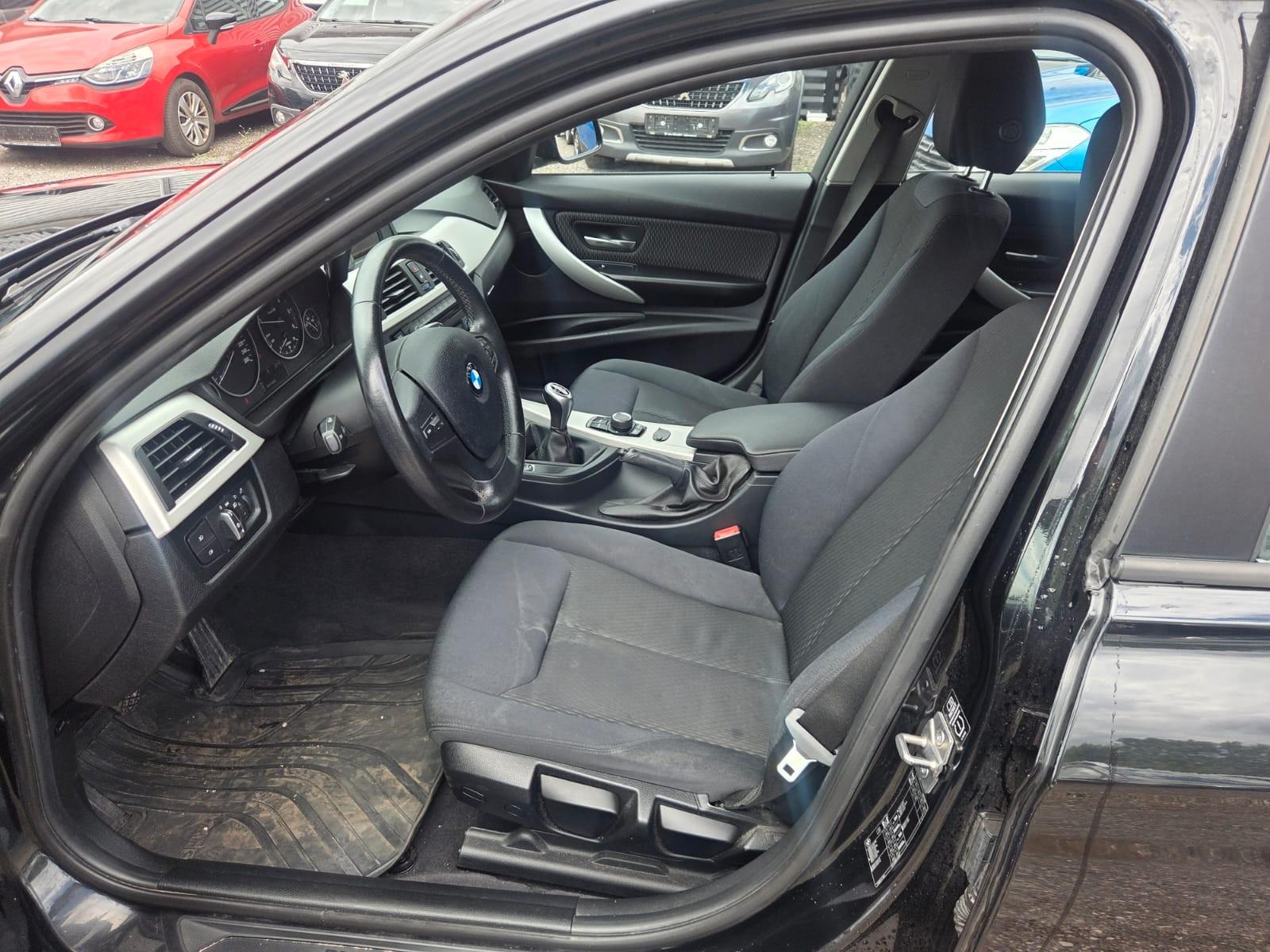 BMW 318 2013 — photo 10