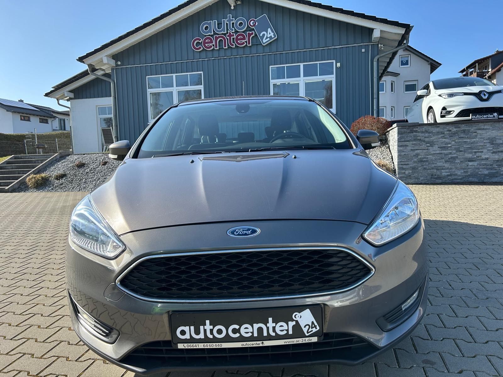 Fahrzeugabbildung Ford Focus Lim.°Navi°PDC°Alu°Tüv Neu°