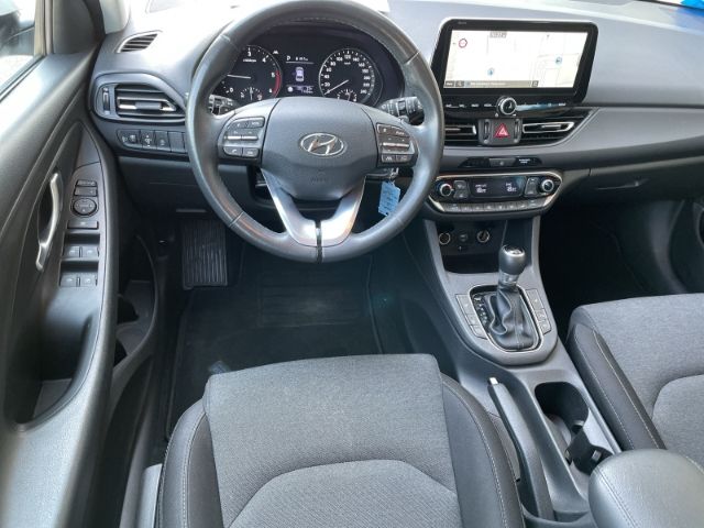 Fahrzeugabbildung Hyundai i30 cw 1.6 CRDi Mild-Hybrid Trend Autom. Navigat