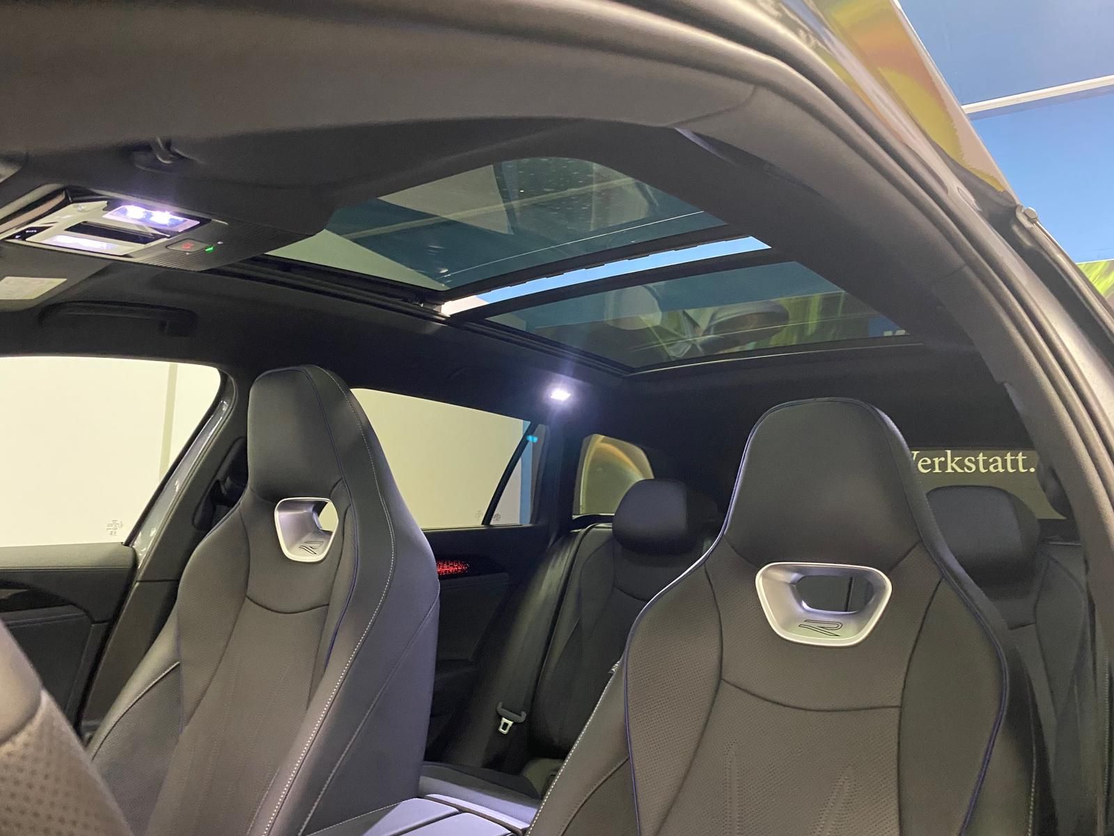Fahrzeugabbildung Volkswagen Passat Variant 1.5 TSI eHybrid DCC R-Line