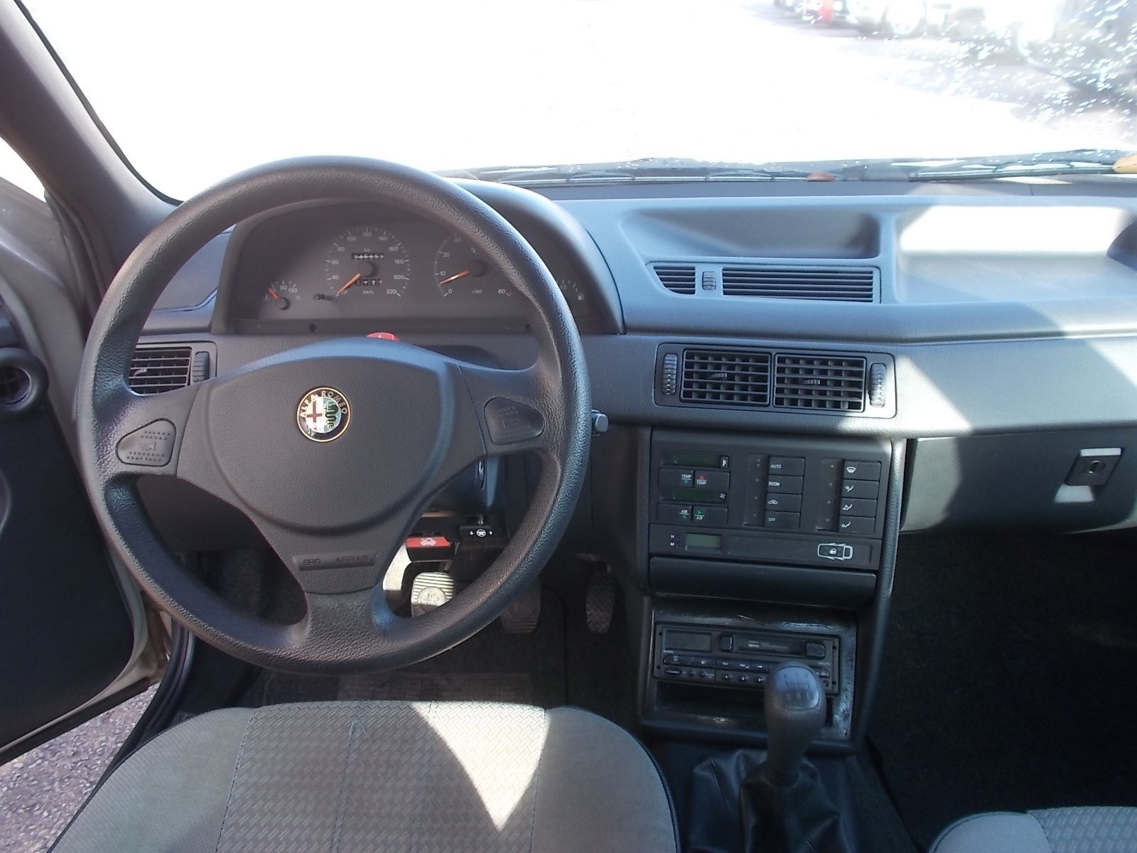 Fahrzeugabbildung Alfa Romeo 155 1.6 16V Klima ->Youngtimer mit Historie