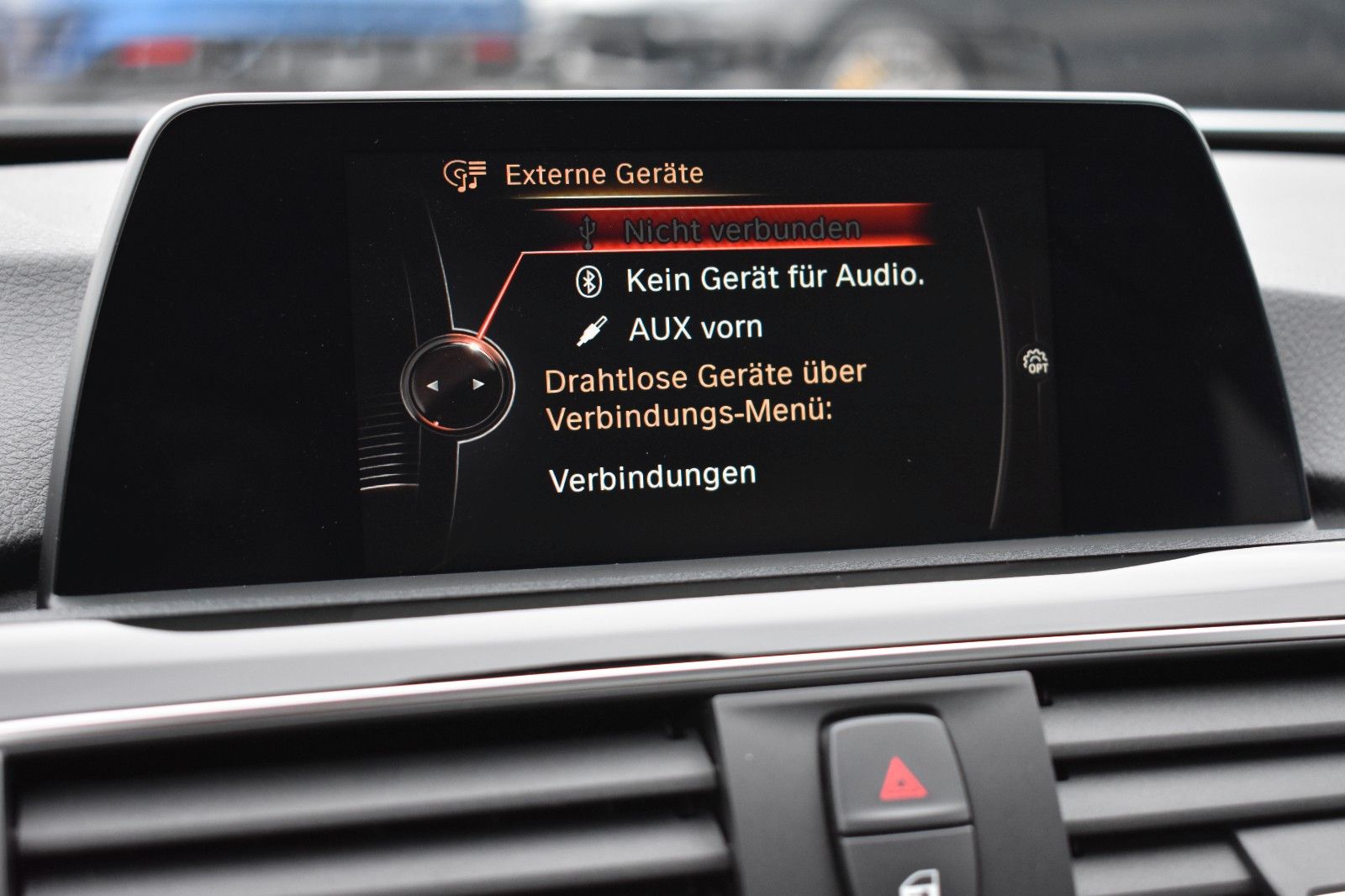 Fahrzeugabbildung BMW 320 i Limo. Sport Line