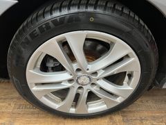 MERCEDES-BENZ C 220 T CDI / DESIGNO / HARMAN KARDON/ AUTOM./ MERCEDES-BENZ C 220 T CDI / DESIGNO / HARMAN KARDON/ AUTOM./