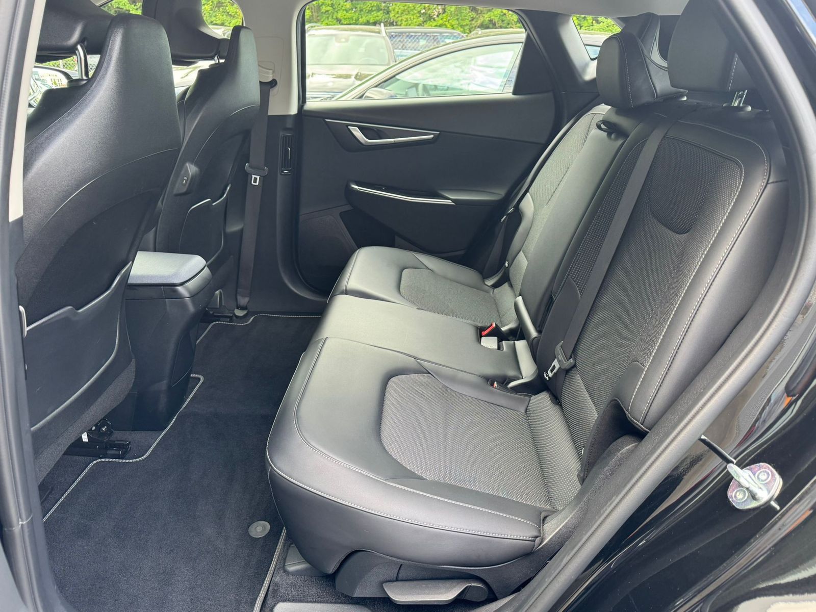Fahrzeugabbildung Kia EV6 4WD NAVI+LED+SHZ+KAMERA+WP+DAB+ACC+19"