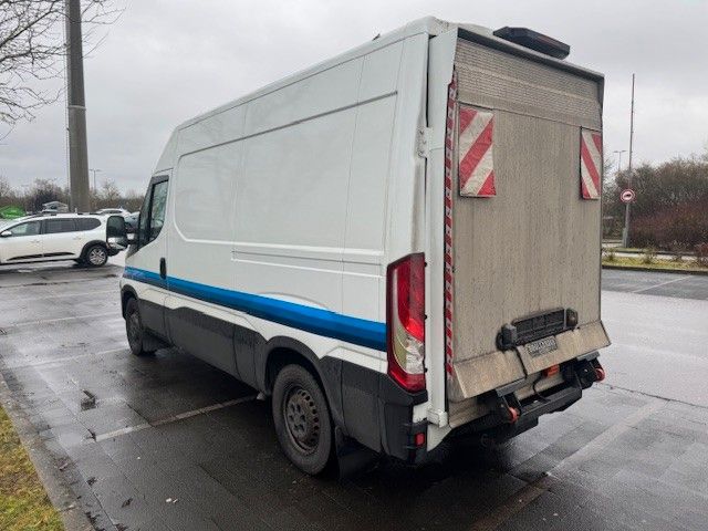 Fahrzeugabbildung Iveco Daily Kasten HKa 35S Radstand 3520 NAVI KAMERA