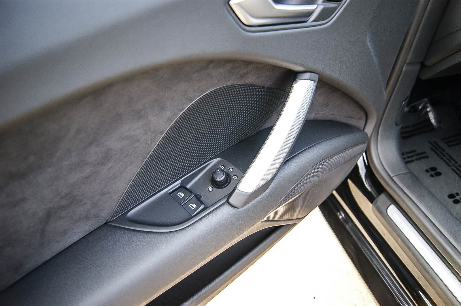 Fahrzeugabbildung Audi TT Coupe 2.0 TFSI S-tronic QUATTRO VIRTUAL LED