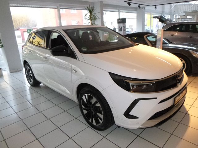 Grandland Bus. Elegance Plug-In-Hybrid Automatik