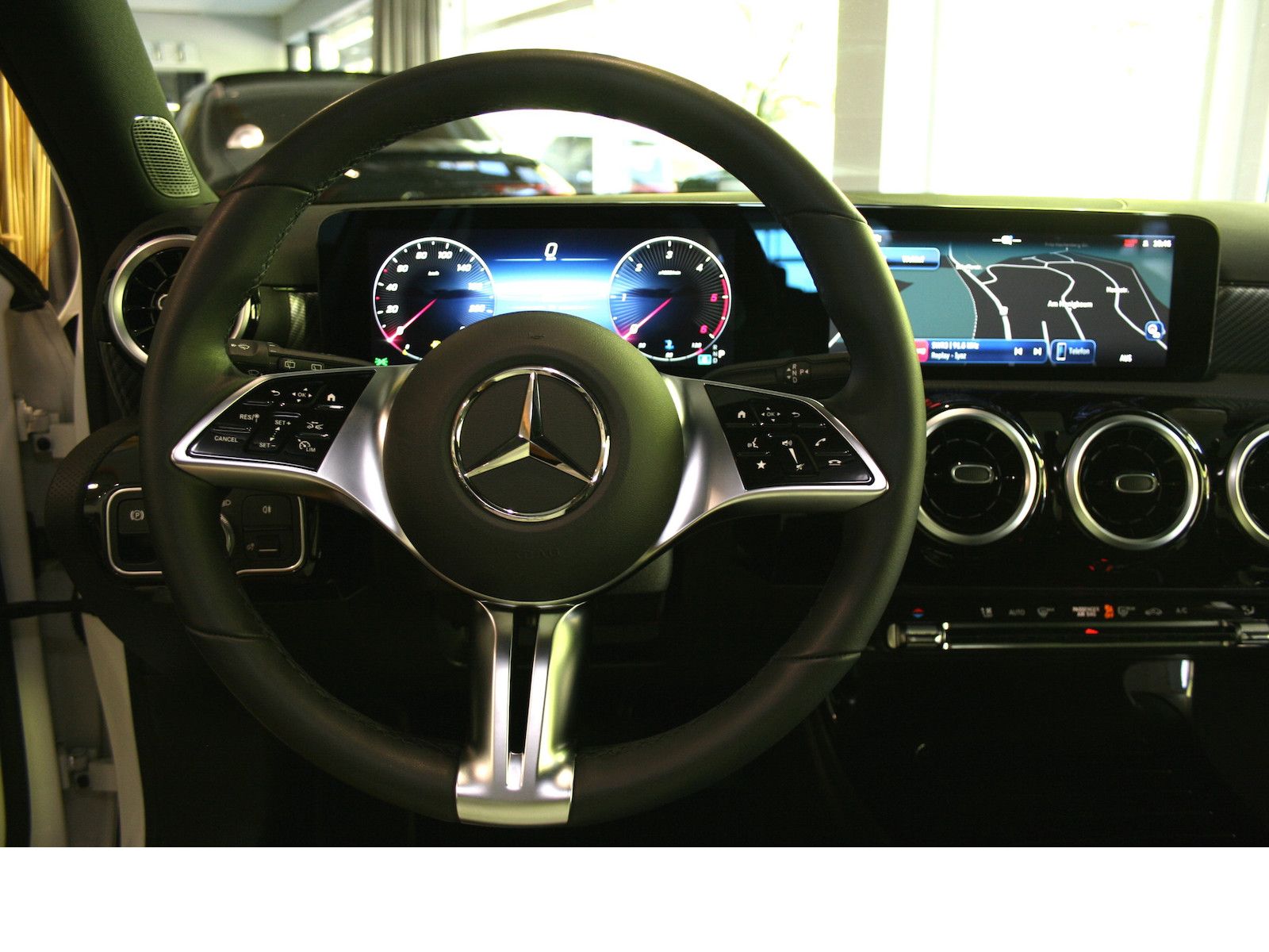Fahrzeugabbildung Mercedes-Benz A 200 d Progr.Advanced*AHK*DISTRONIC*Winterpaket