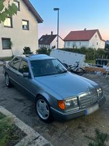 Mercedes-Benz Mercedes-benz W124 250 D oldtimer H Kennze... - gebrauchte Mercedes-Benz 250 aus dem Jahr 1992