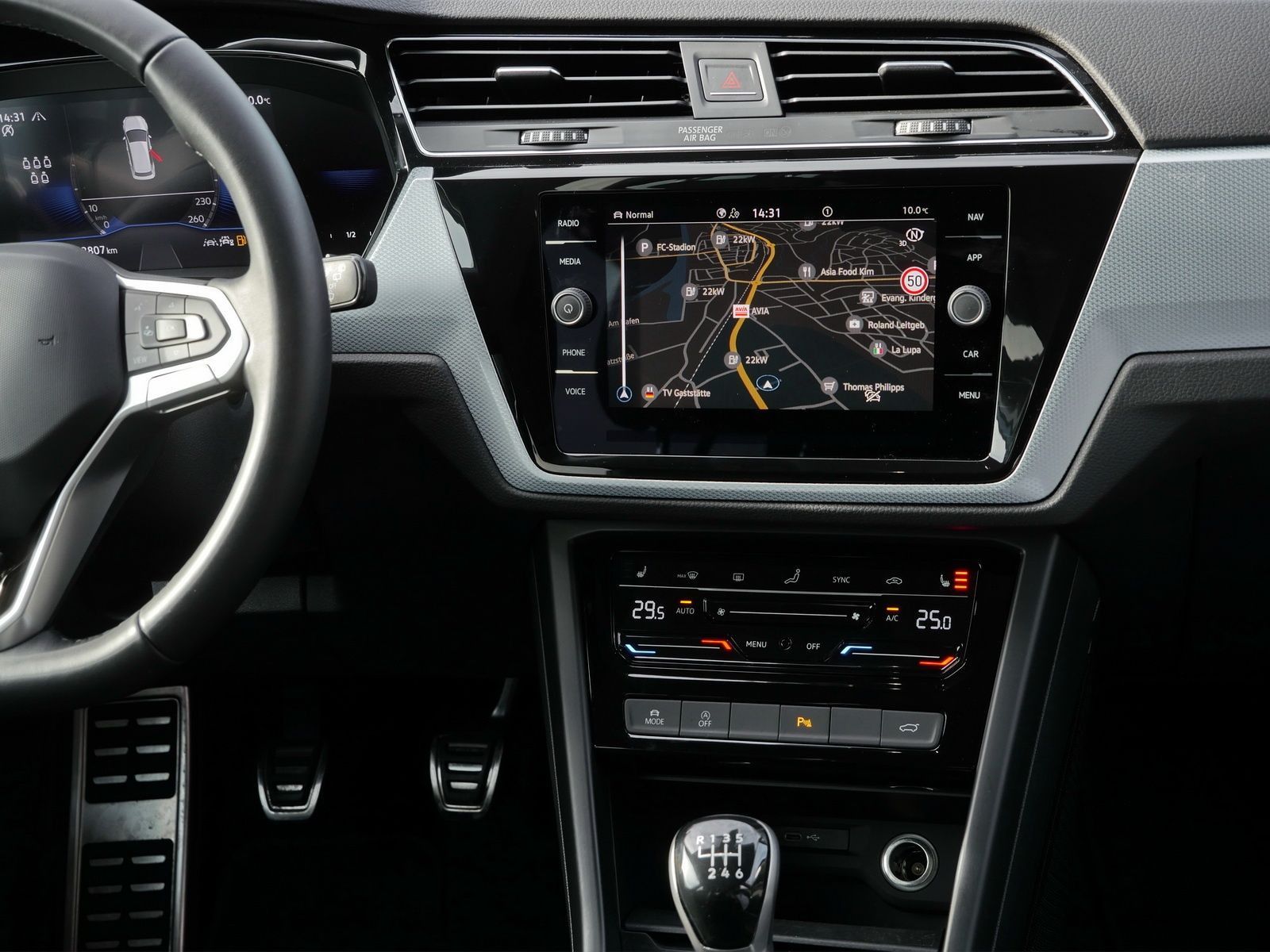 Volkswagen Touran - Bild 6