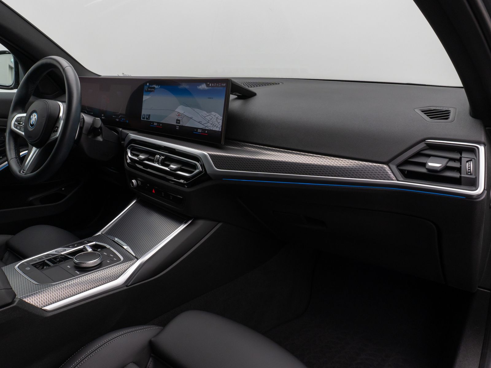 Fahrzeugabbildung BMW 330e M Sport Kamera DAB HiFi Stop&Go Komfort 19"