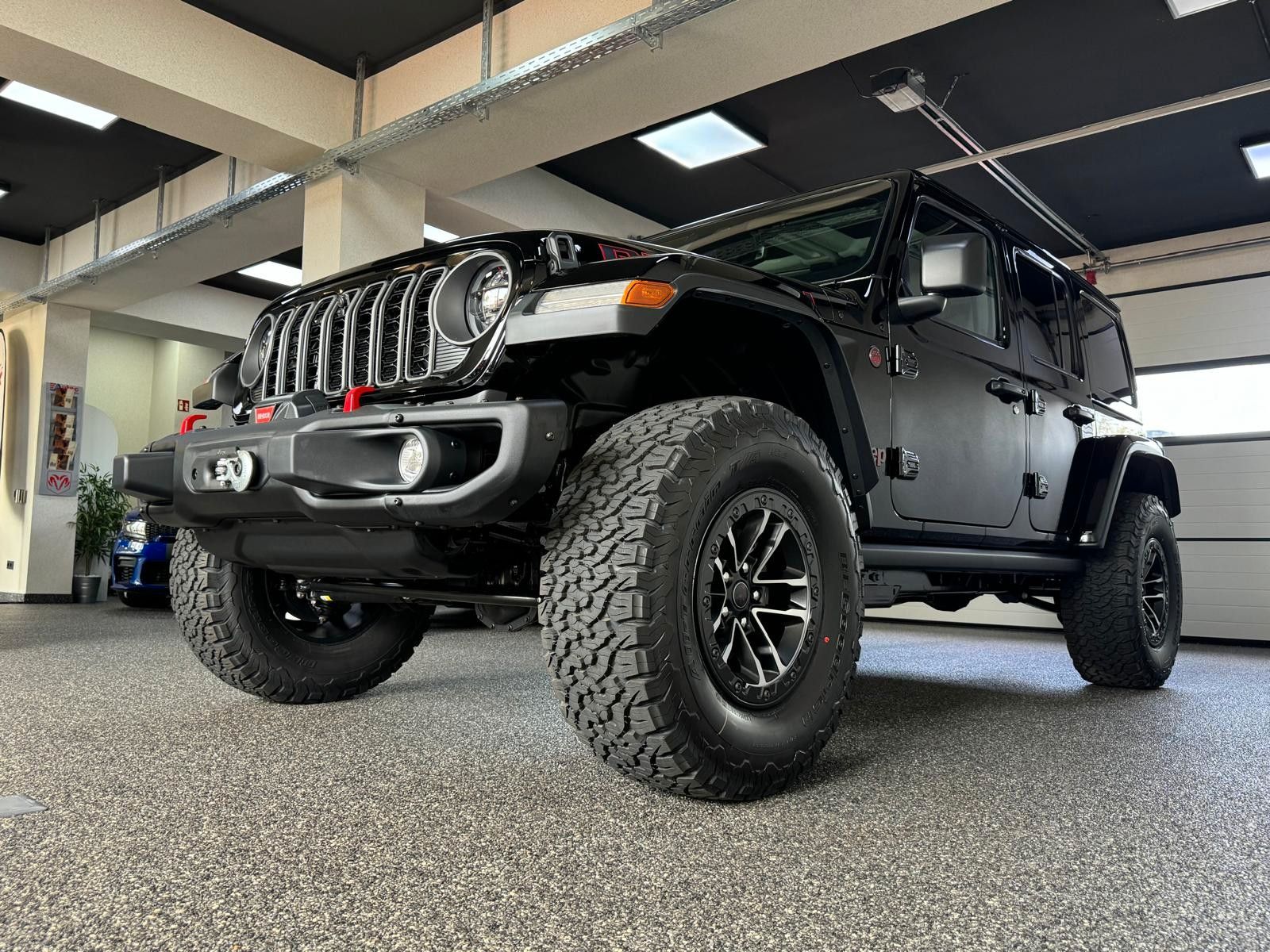 Fahrzeugabbildung Jeep RUBICON X 3.6L-V6-CAM-35"-AHK-HT