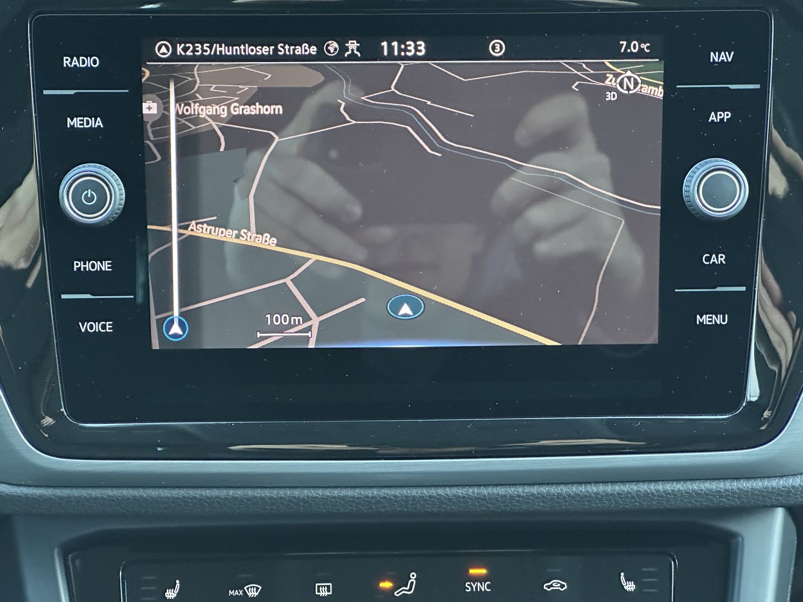 Fahrzeugabbildung Volkswagen Touran 2.0 TDI DSG IQ-DRIVE NAV+LED+KAM+ACC+VC