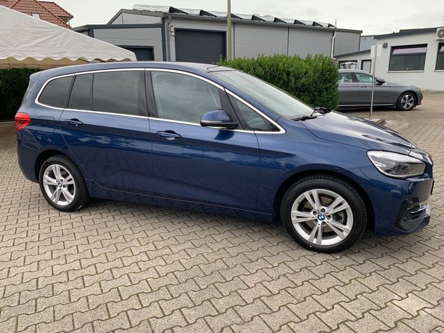 Fahrzeugabbildung BMW 218i Gran Tourer Luxury 7-Sitzer+LED+Navi+Leder