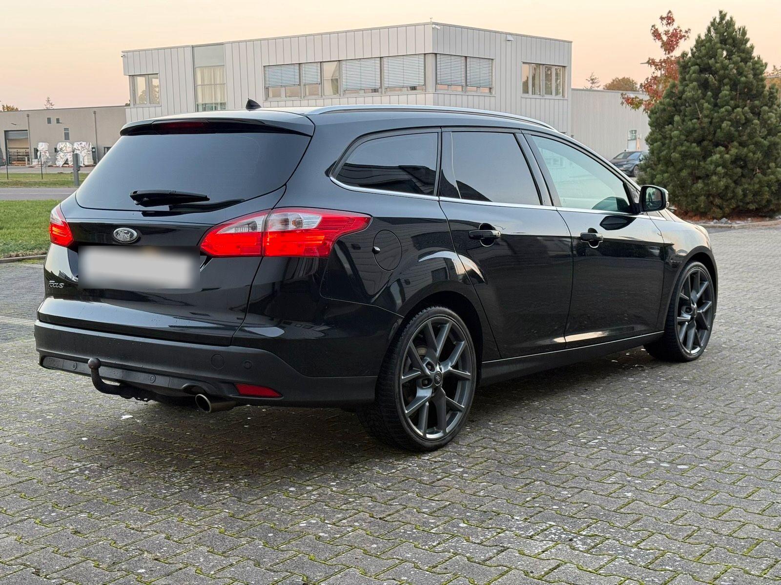 Ford Focus 2012 — photo 7
