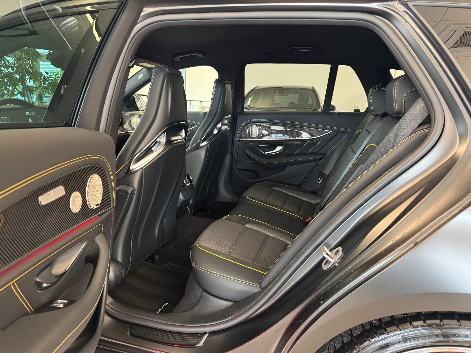 Fahrzeugabbildung Mercedes-Benz E 63 S AMG+FinalEdition+Distr+Burm+AirM+HUD