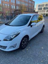 Renault Grand Scenic Dynamique dCi 130 Dynamique - Renault Grand Scenic Dynamique mit Diesel-Antrieb