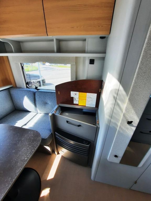 Fahrzeug Übersicht 10 Fahrzeugabbildung Bürstner B66 485 TS Verfüg./Sparen Sie 3.740,- €