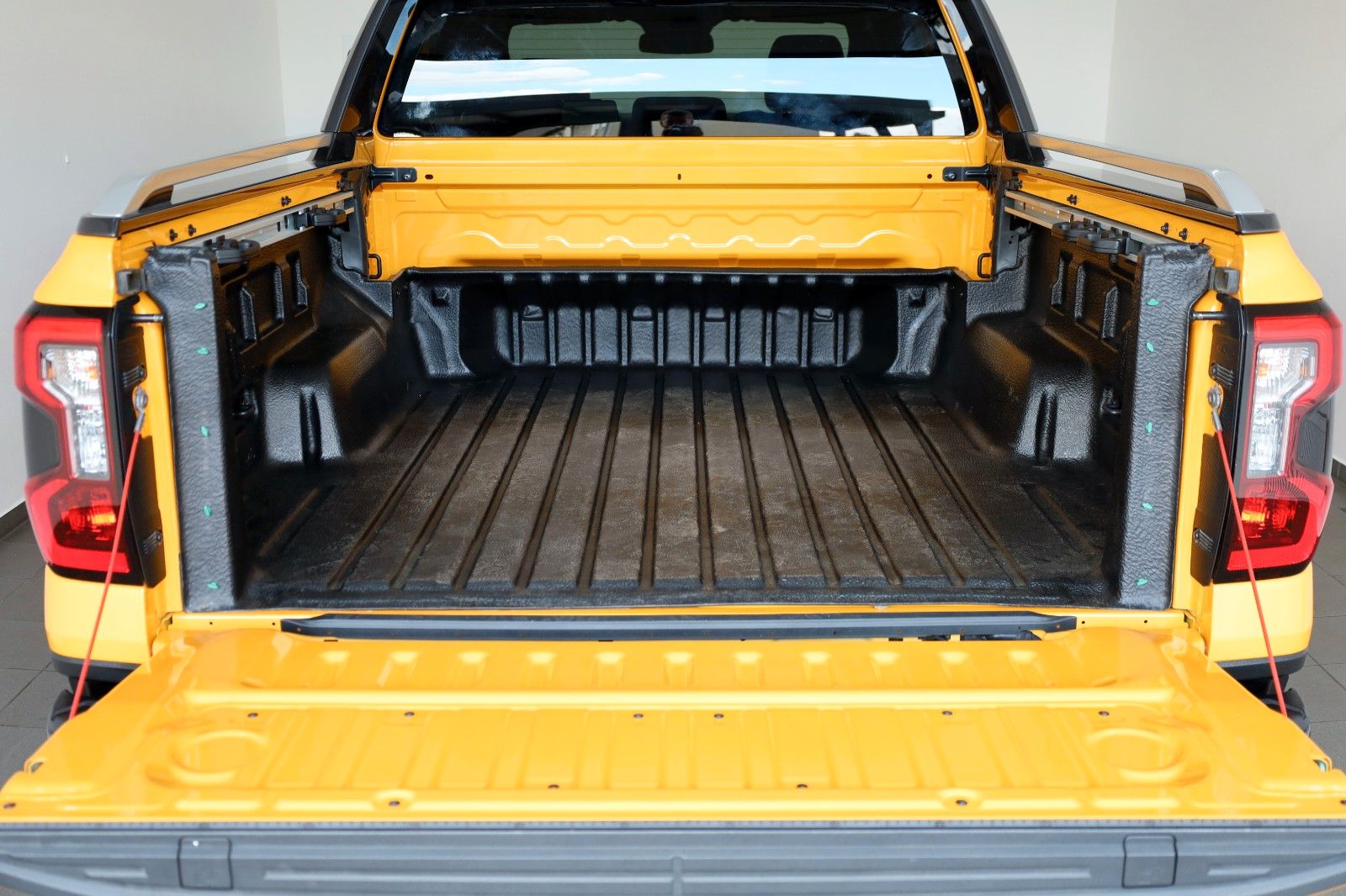 Fahrzeugabbildung Ford Ranger Wildtrak e-4WD Doppelkabine,Techno 68,AHK