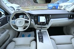 VOLVO V60 Cross Country D4 Pro AWD Leder Navi Cam LED