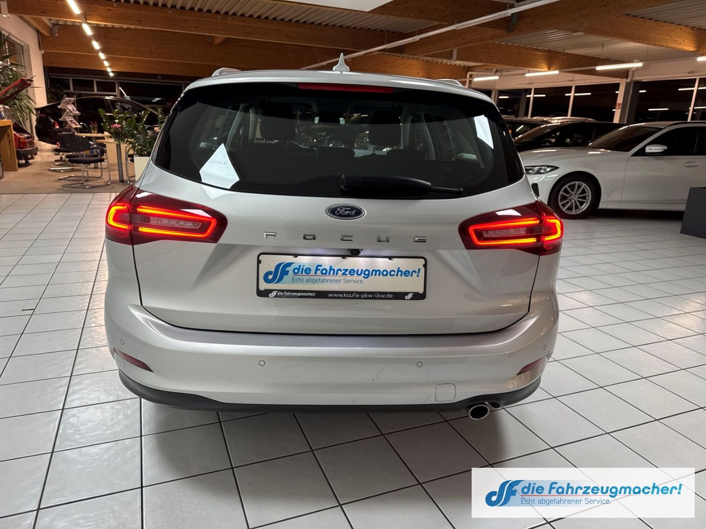 Fahrzeugabbildung Ford Focus Turnier Titanium Navi LED ACC El. Heckklap